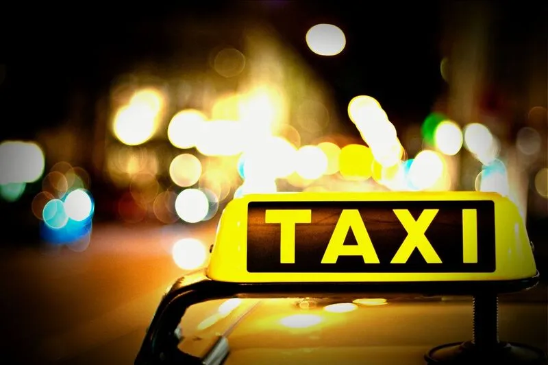 Kinh nghiệm đi xe taxi Phan Thiết và các hãng taxi uy tín tại đây