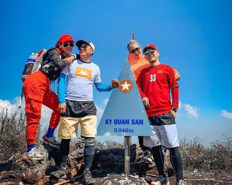 Kỳ Quan San – Bật mí kinh nghiệm khám phá trekking cực chi tiết