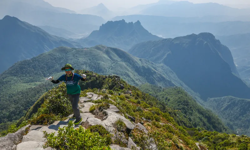 Kỳ Quan San – Bật mí kinh nghiệm khám phá trekking cực chi tiết