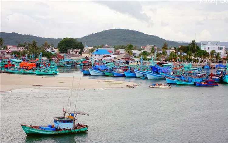 Làng chài Hàm Ninh Phú Quốc – Vẻ đẹp bình yên nơi đảo Ngọc