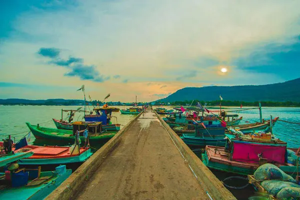 Làng chài Hàm Ninh – Review chi tiết từ A đến Z cho du khách