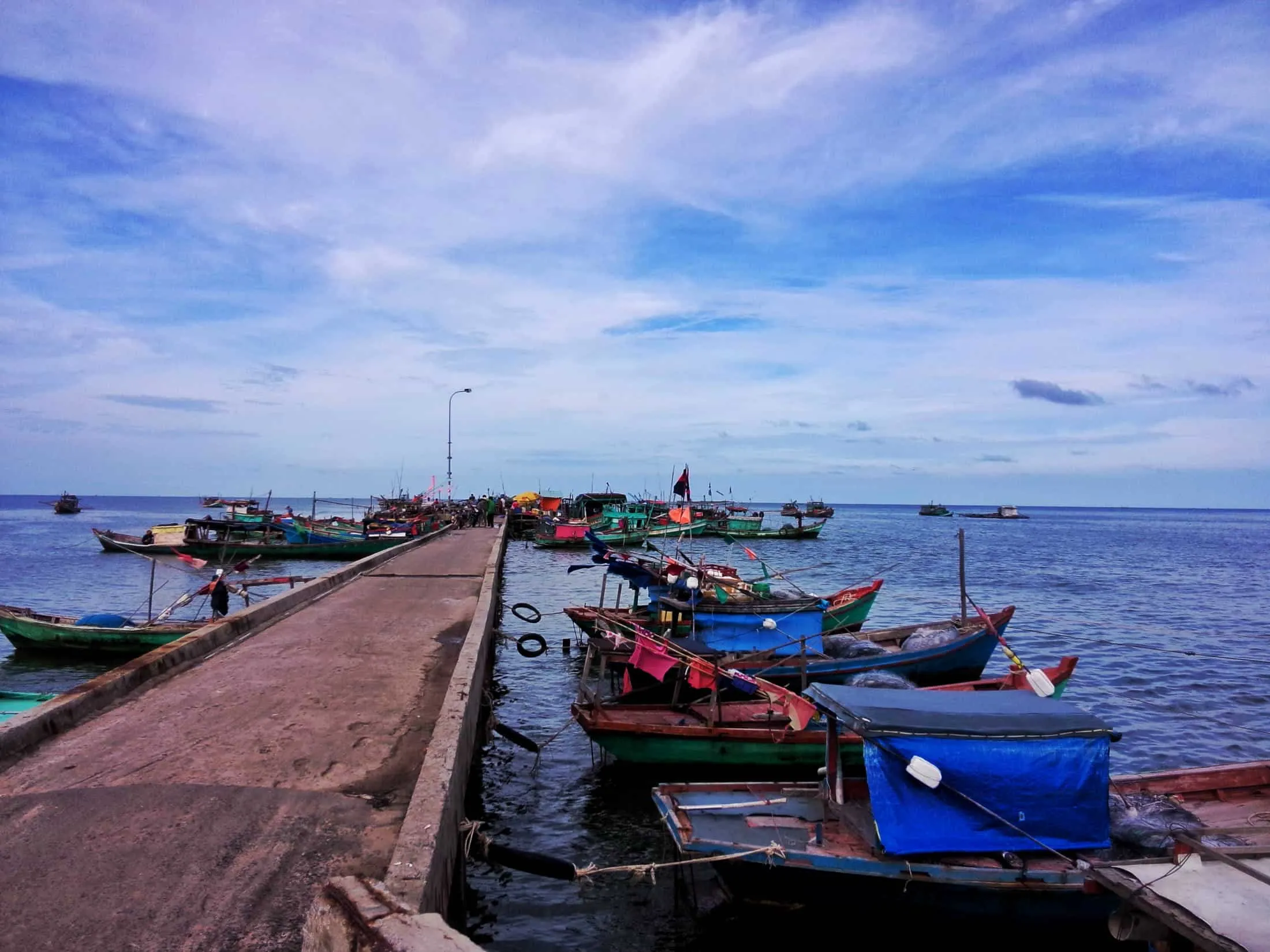 Làng chài Hàm Ninh – Review chi tiết từ A đến Z cho du khách