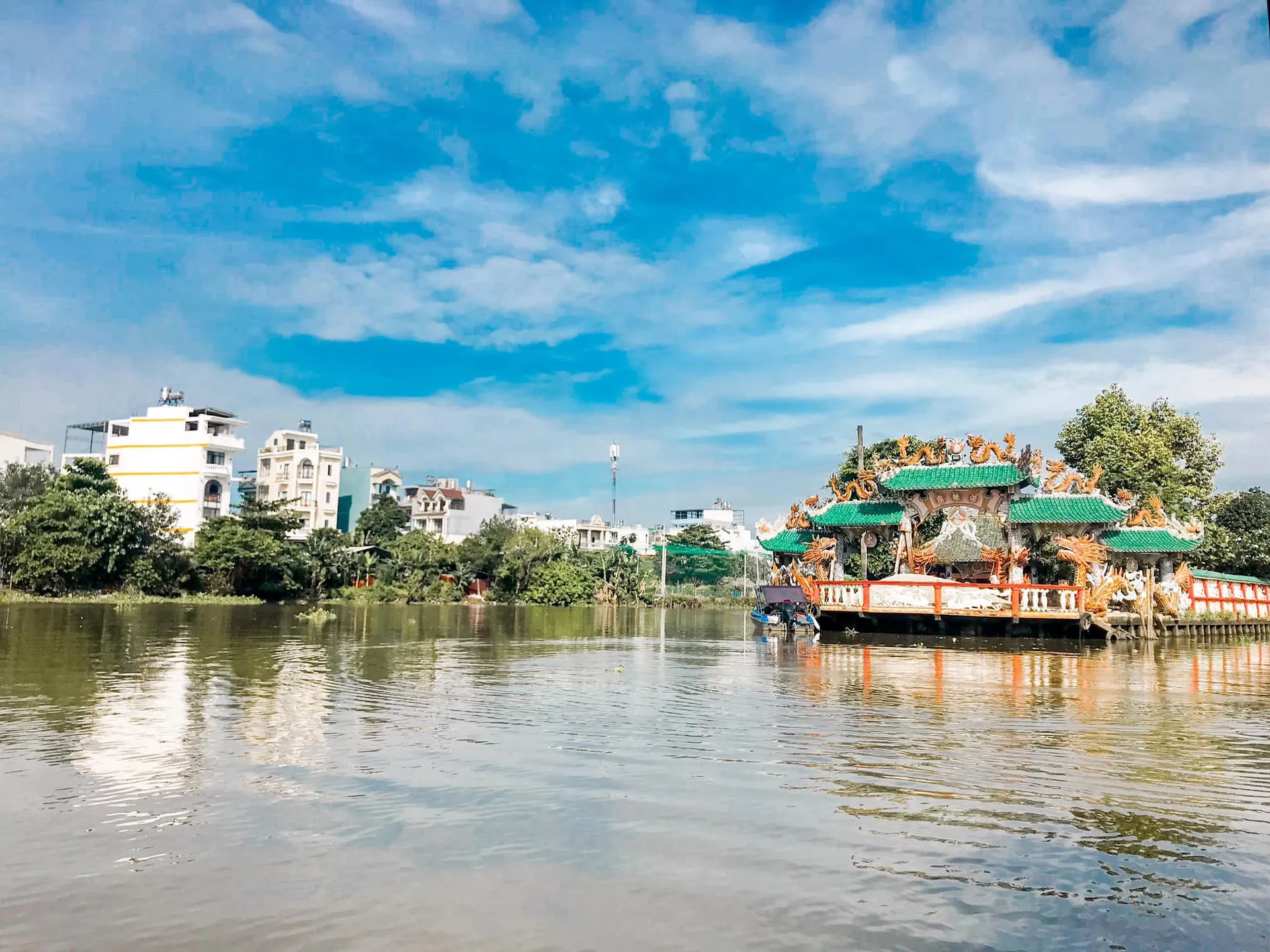 Miếu nổi Gò Vấp – Ngôi chùa nổi Phù Châu nổi tiếng