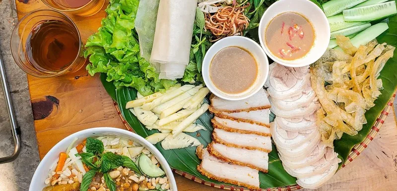 Mũi Nghê Đà Nẵng – Thiên đường biển xanh đầy nét hoang sơ