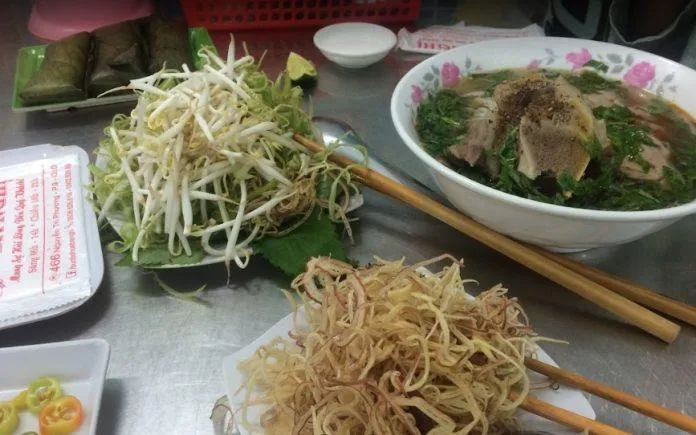 Must Try: Top 10 quán ăn ngon, nổi tiếng nhất Sài Gòn bạn nhất định nên thử