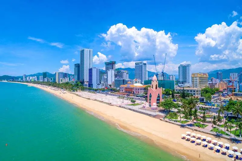 Nha Trang – Thành phố du lịch biển và những cánh én