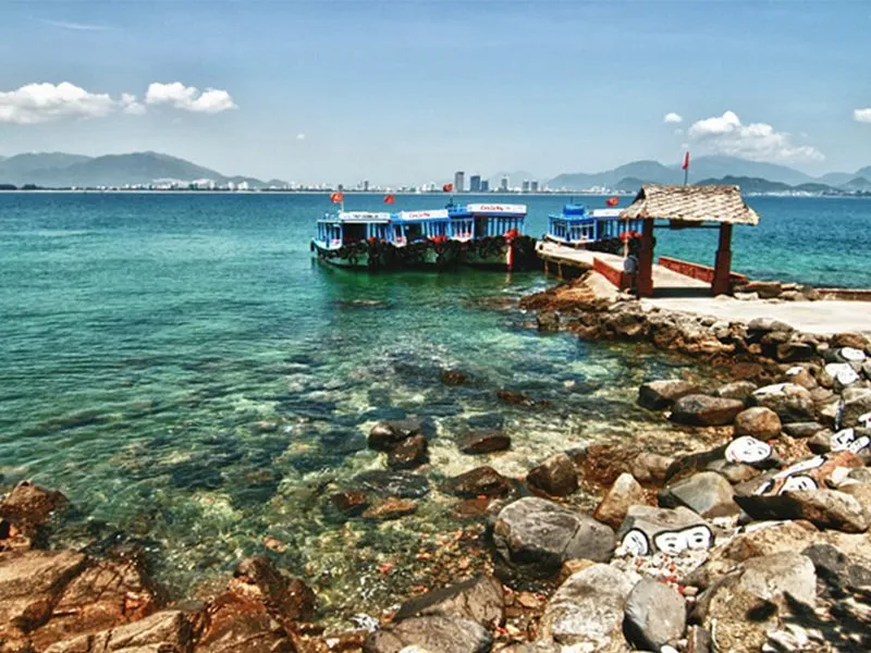 Nha Trang – Thành phố du lịch biển và những cánh én