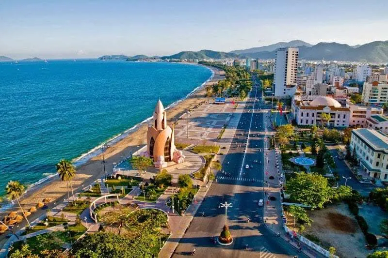 Nha Trang – Thành phố du lịch biển và những cánh én