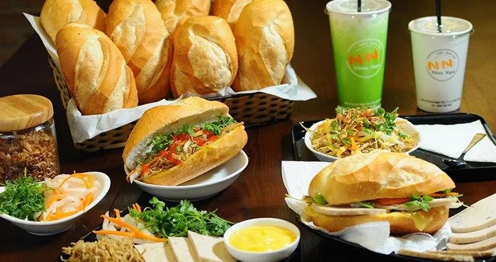 Những địa chỉ bánh mì ngon nức tiếng Hà Nội – Sài Gòn