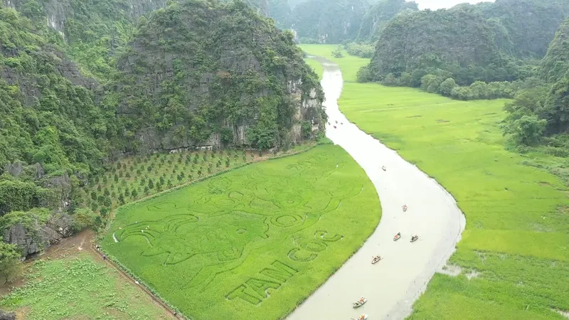 Ninh Bình tháng 10 – Chiêm ngưỡng vẻ đẹp giàu sức hút của cố đô