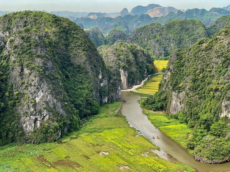 Ninh Bình tháng 3 – Khám phá cảnh đẹp vùng đất cố đô