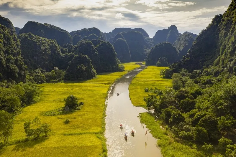 Ninh Bình – Vùng đất tuyệt đẹp của Việt Nam nhất định phải đến