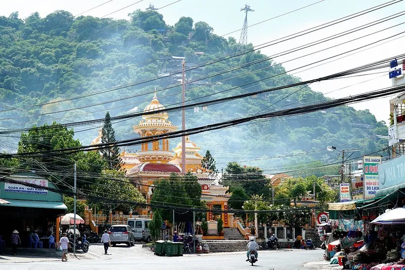 Núi Sam Châu Đốc An Giang – Tìm về vùng đất linh thiêng