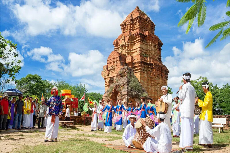 Phan Thiết Mũi Né – Khu du lịch biển cả và những cồn cát trăng