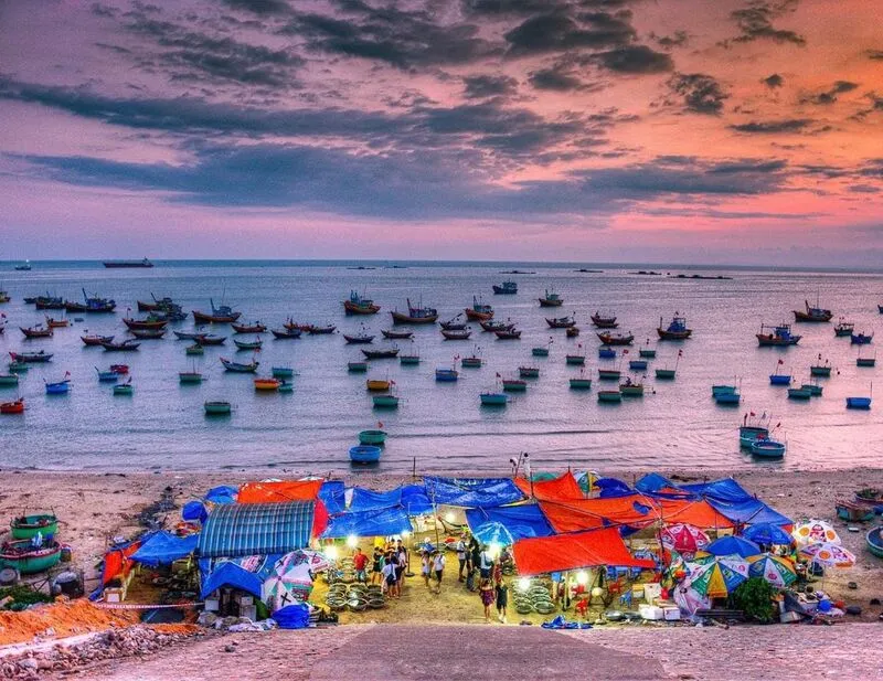 Phan Thiết Mũi Né – Khu du lịch biển cả và những cồn cát trăng