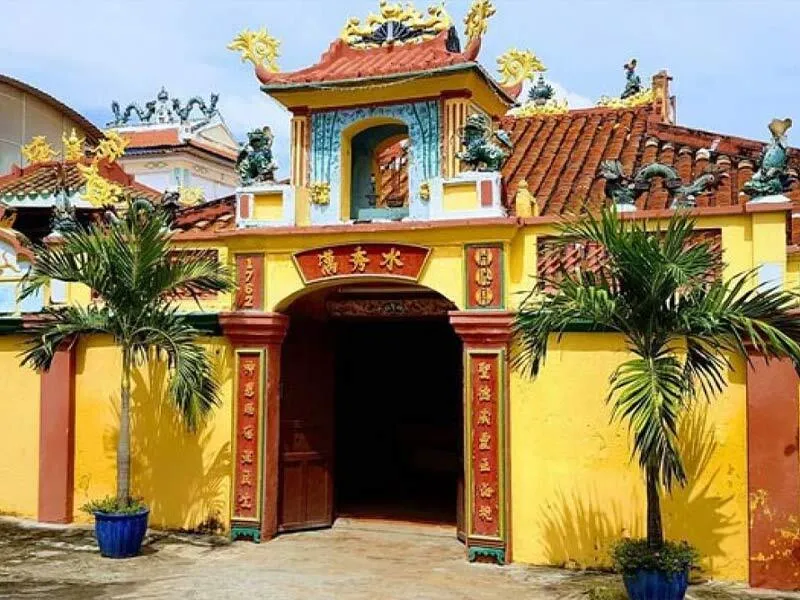 Phan Thiết Mũi Né – Khu du lịch biển cả và những cồn cát trăng