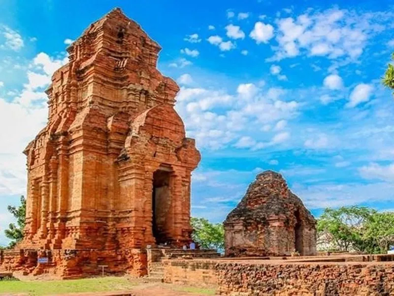 Phan Thiết Mũi Né – Khu du lịch biển cả và những cồn cát trăng