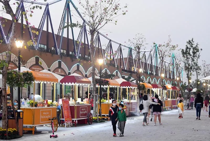 Phố đi bộ Pont de Long Bien – Vẻ đẹp hiện đại mang nét Châu Âu