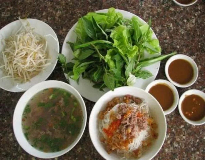 Phở “hai tô” – đặc sản phố núi Gia Lai