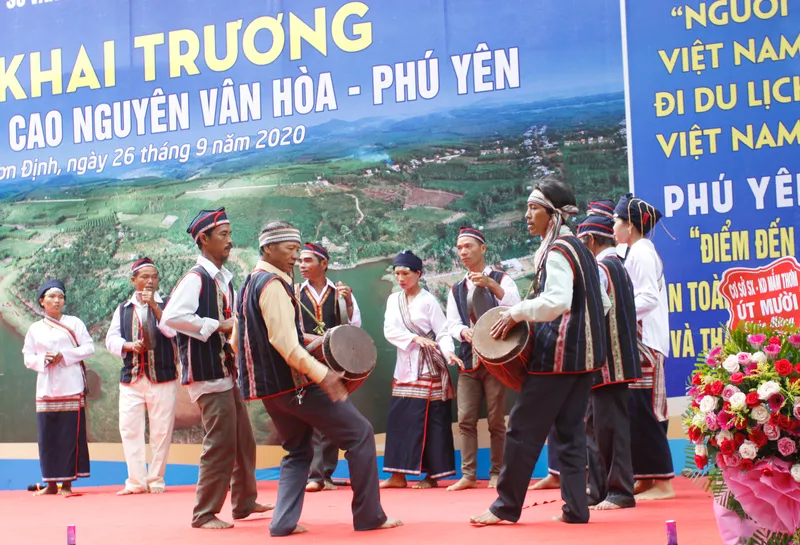 Phú Yên – Địa điểm du lịch mới hoang sơ và hùng vĩ