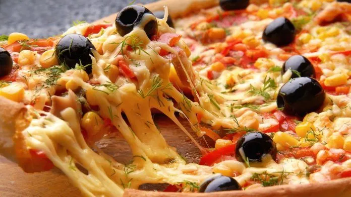 Pizza – đặc sản “bình dân” của Italia