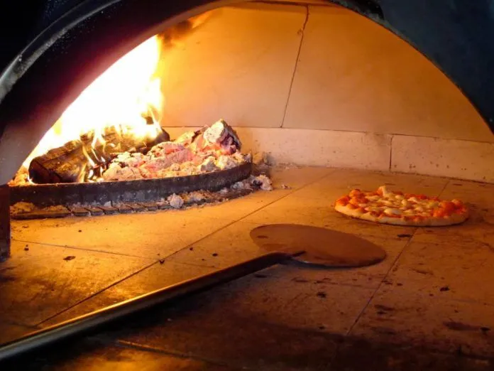 Pizza – đặc sản “bình dân” của Italia