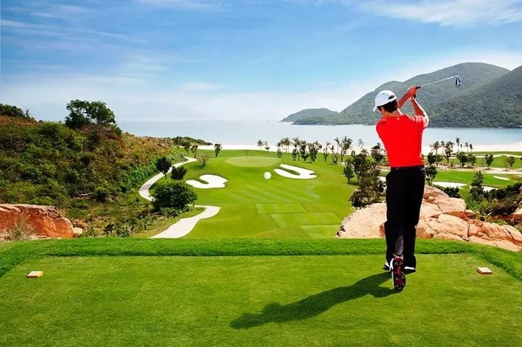 Review sân golf Vinpearl Nam Hội An – Khu giải trí hấp dẫn không thể bỏ lỡ