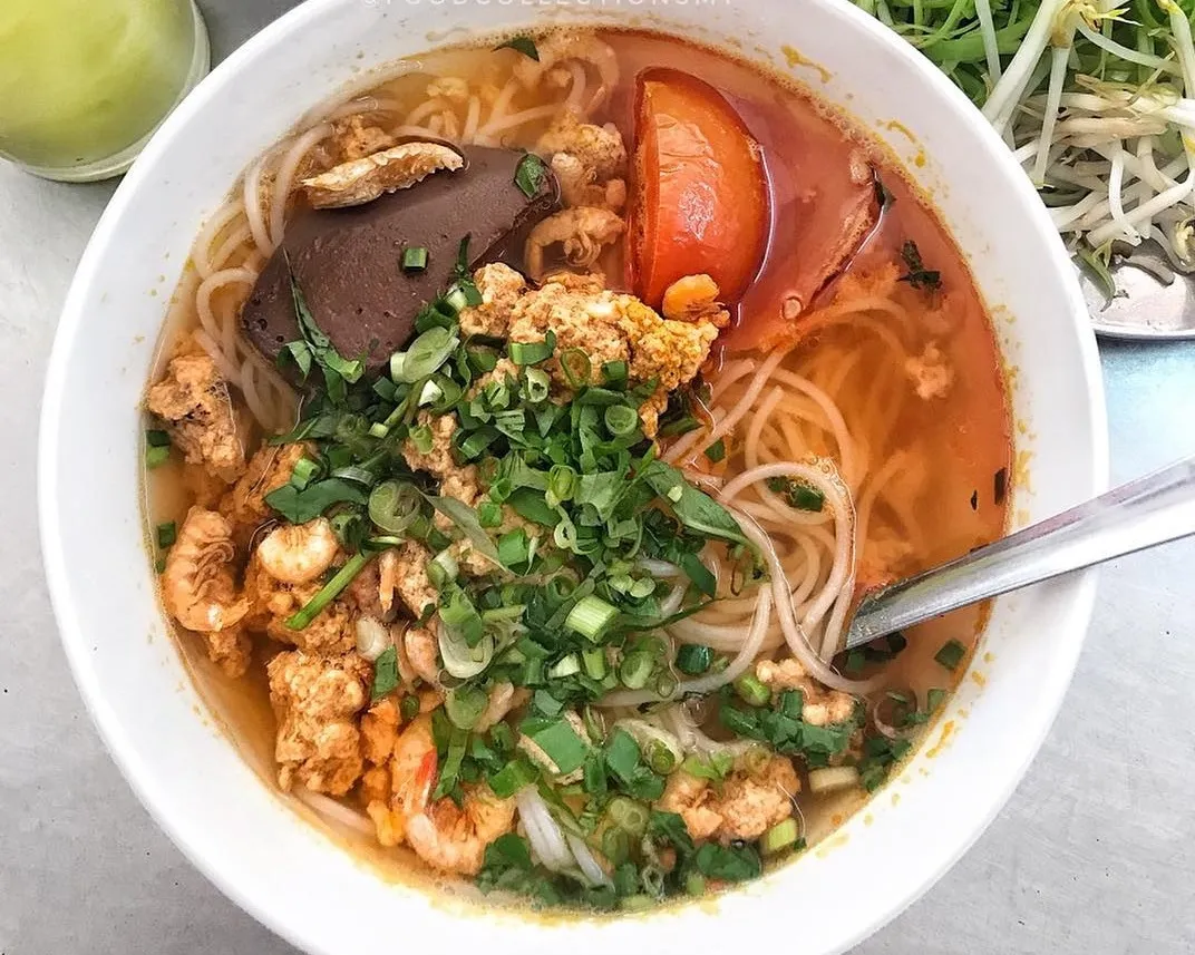 Review top 10 quán bún riêu Đà Lạt ngon, giá bình dân 