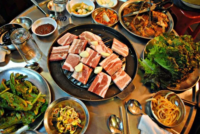 Samgyeopsal: “ngôi sao” ẩm thực bình dân Hàn Quốc