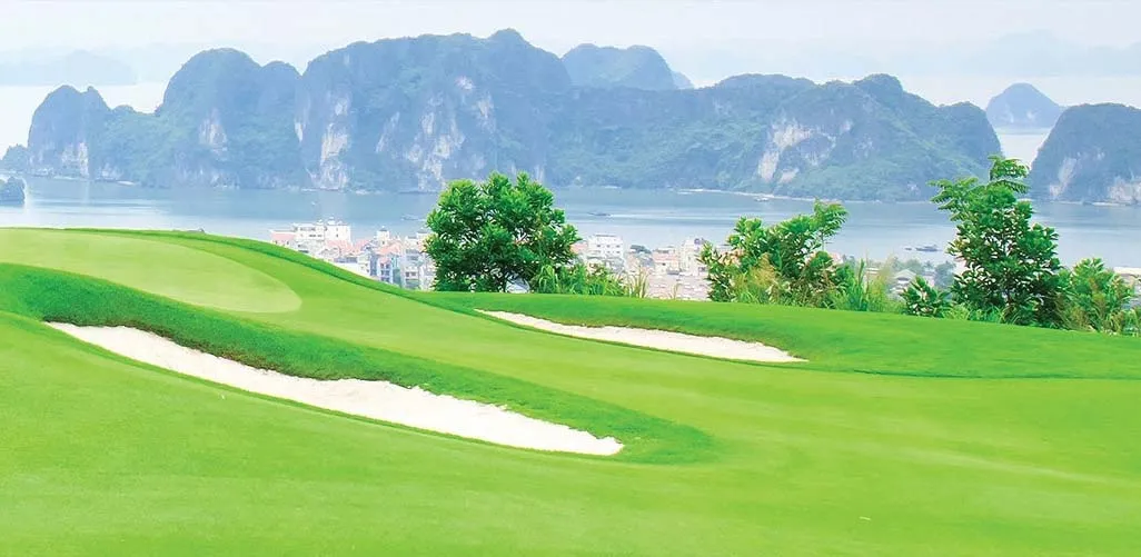 Sân golf FLC Hạ Long – Chi tiết bảng giá và các dịch vụ