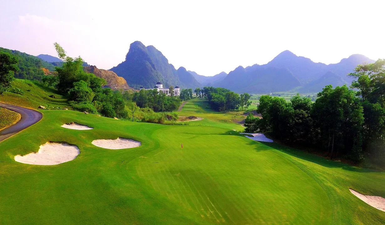 Sân golf Kim Bảng – Sân chơi hoàn hảo cho hội golfer