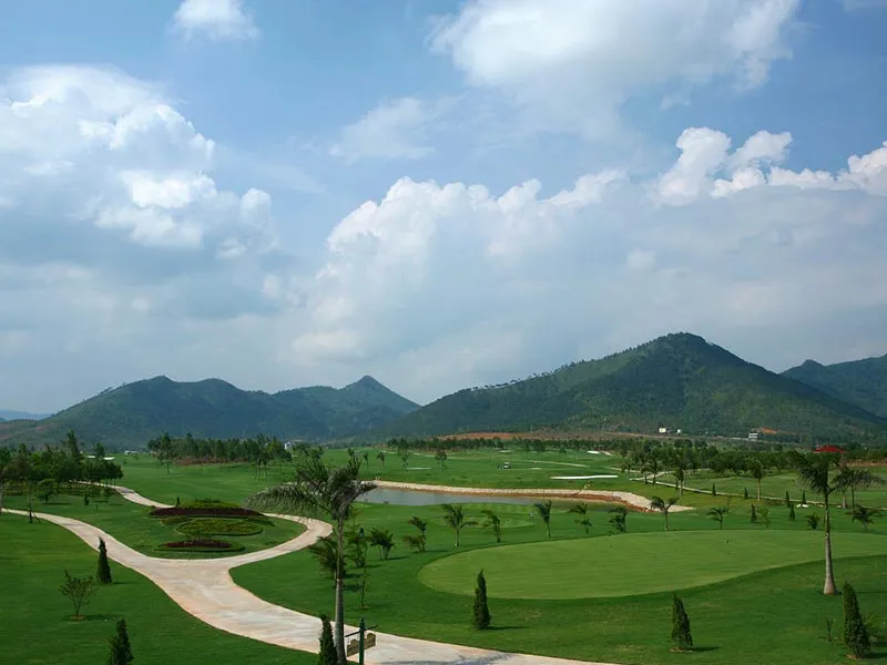 Sân Golf Minh Trí – Trải nghiệm đẳng cấp 5 sao gần Hà Nội