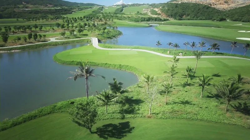 Sân Golf Phú Quốc – Nơi sống dậy niềm đam mê rực cháy