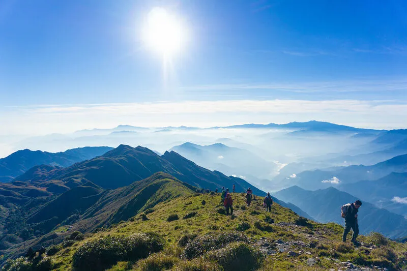 Tà Chì Nhù – Săn mây ở đỉnh núi được ví như nóc nhà Yên Bái