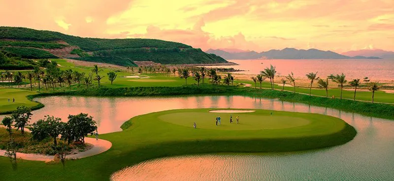 Tất tần tật thông tin sân golf Diamond Bay Nha Trang