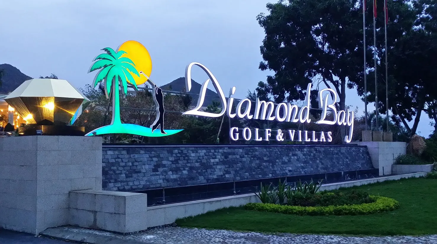 Tất tần tật thông tin sân golf Diamond Bay Nha Trang