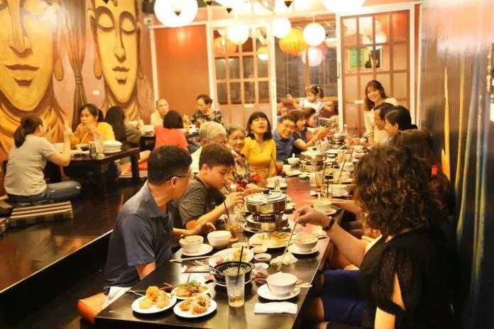 Tìm kiếm sự thanh tịnh với 7 quán chay Sài Gòn ngon, views đẹp nổi tiếng