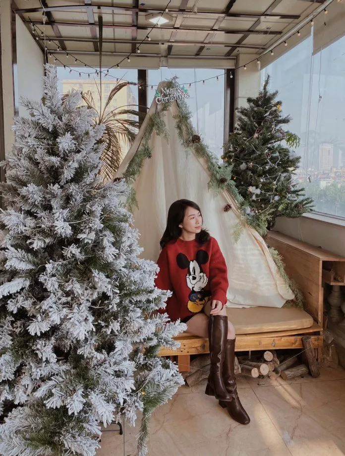 Tổng hợp 10 quán cà phê tràn ngập không khí Noel quanh Hà Nội cho team mê “sống ảo”