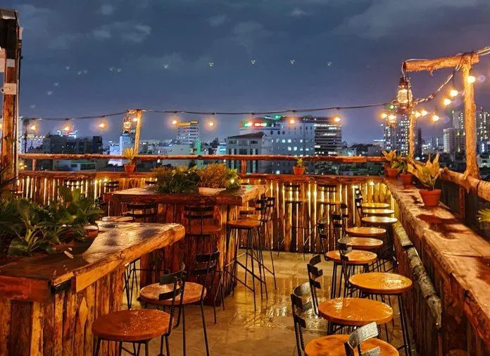 Tổng hợp 7 quán cà phê Rooftop view ngắm thành phố cho bạn chill cùng hội bạn cuối tuần