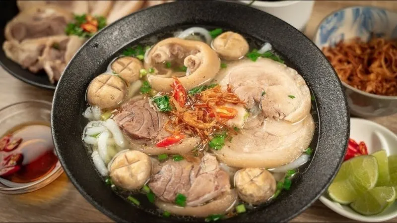 Tổng hợp top 14 quán bánh canh giò heo được yêu thích ở Sài Gòn