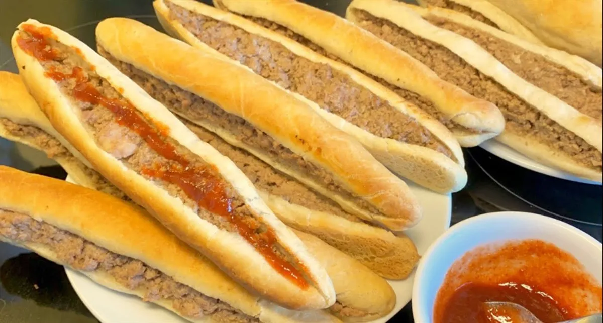 Top 10 địa chỉ bán bánh mì cay Hải Phòng – Có quán quen của bạn?