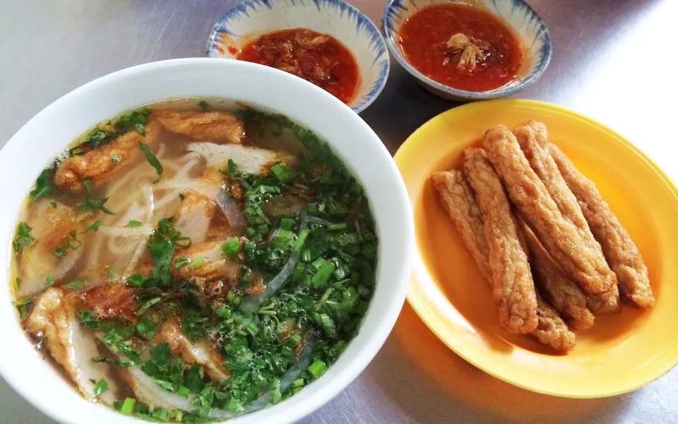 Top 10 quán bánh canh chả cá Nha Trang ngon nhất