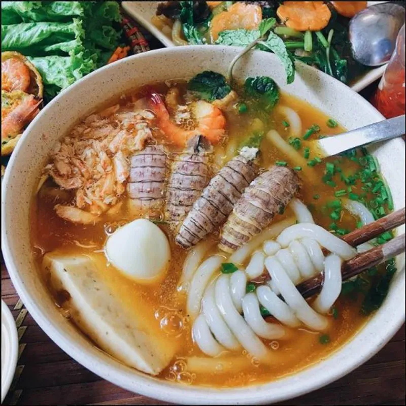 Top 10 quán bánh canh chả cá Nha Trang ngon nhất