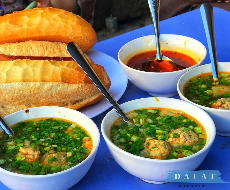 Top 11 quán bánh mì xíu mại Đà Lạt thơm ngon chuẩn vị