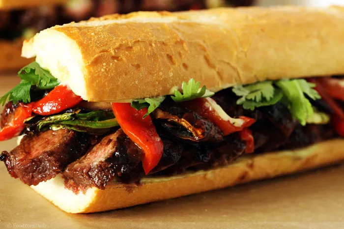 Top 15 địa chỉ bán bánh mì Hà Nội ngon khó cưỡng