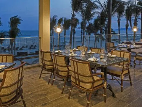 Top 15 nhà hàng Hồ Tràm Resort ngon