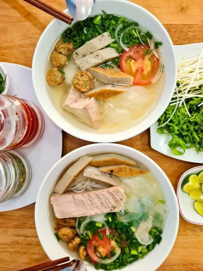 Top 15 quán ăn ngon ở Nha Trang: Tín đồ ẩm thực đừng bỏ qua nhé!