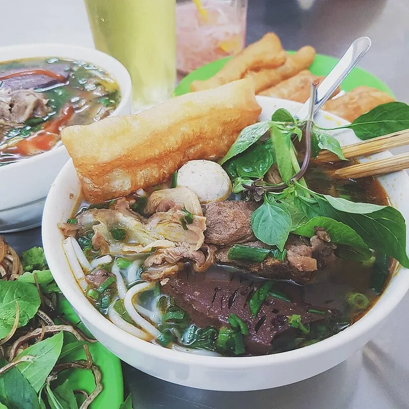  Top 15 quán bún bò Huế cực gây nghiện ở Hà Nội 