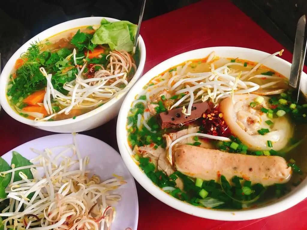 Top 16 quán bún bò Đà Lạt ngon và đắt khách nhất