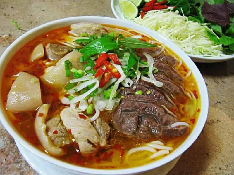 Top 16 quán bún bò Đà Lạt ngon và đắt khách nhất